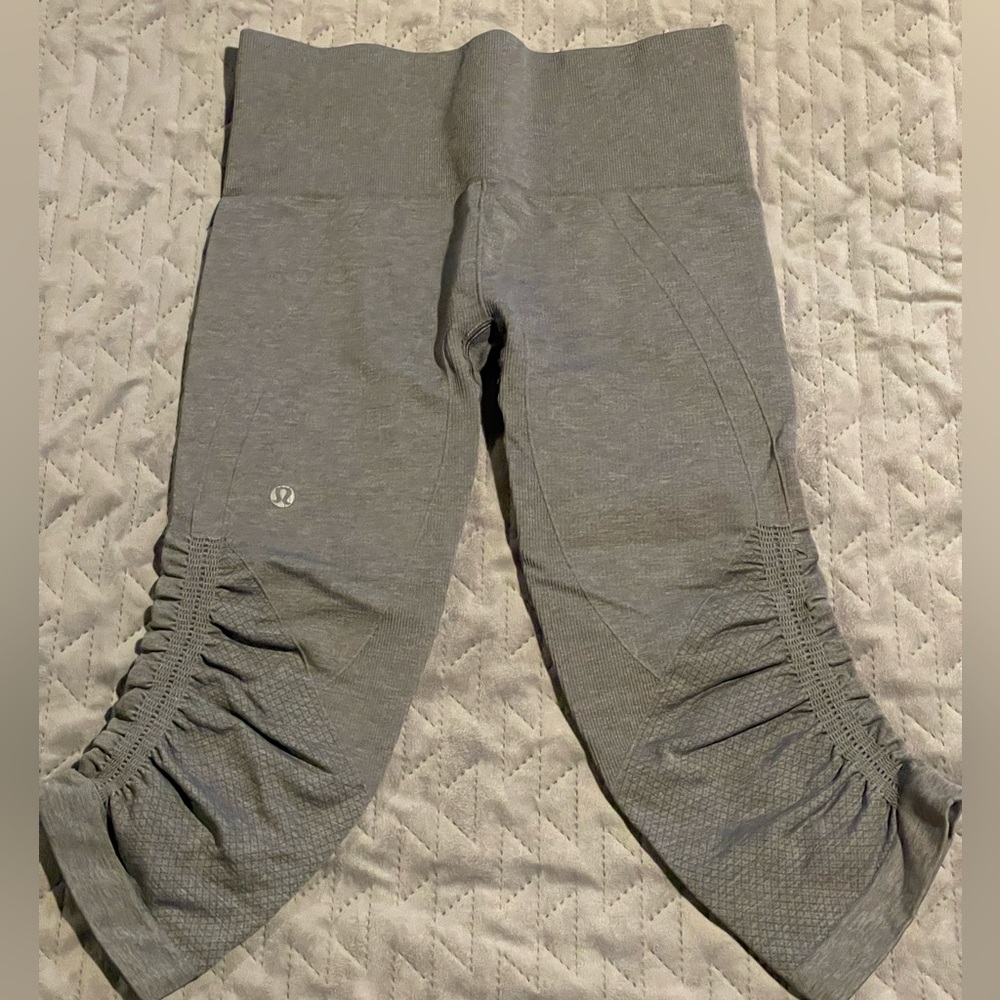 Lululemon leggings women’s size 4 NWOT‎ gray